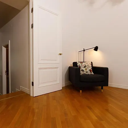 Two Bedroom In The Old Town *