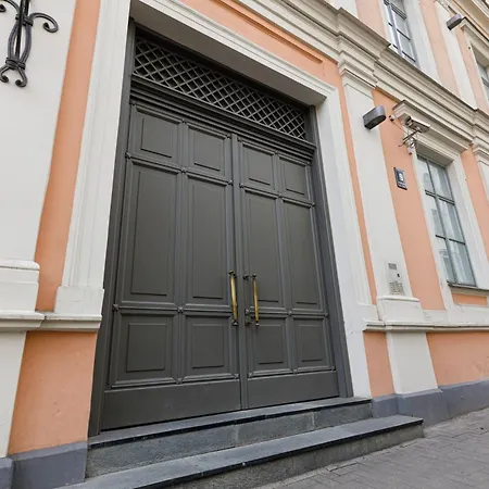Two Bedroom In The Old Town Apartment *