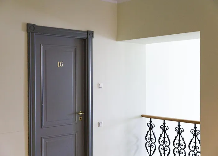 Two Bedroom In The Old Town Апартаменты