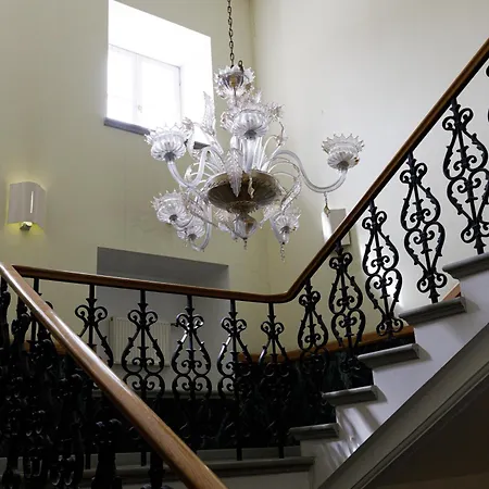 Two Bedroom In The Old Town *